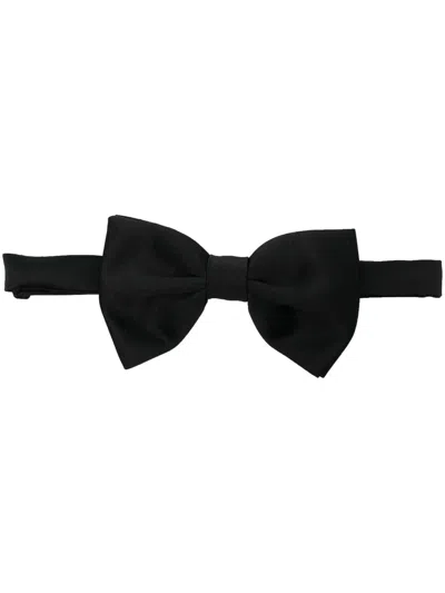 Tagliatore Clasp-fastening Bow Tie In Black