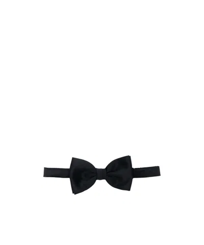Tagliatore Hook And Eye Fastened Papillon Bow Tie In Black