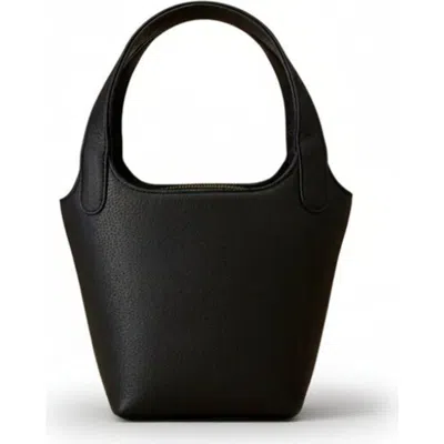 Tah Phoebe Bucket Bag In Black