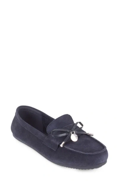 Tahari Bergdorf Loafer In Blue