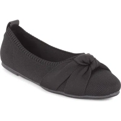 Tahari Bordeaux Ballet Flat In Black