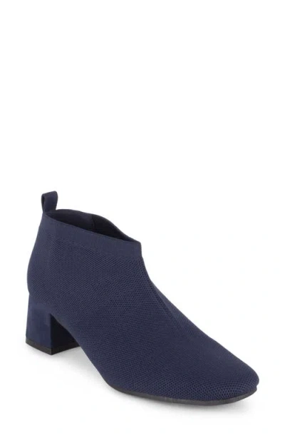 TAHARI TAHARI CORNICHE BLOCK HEEL KNIT BOOTIE