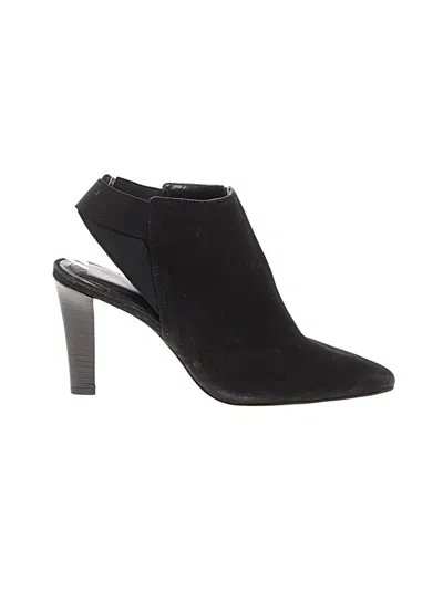 Pre-owned Tahari Heels In Black