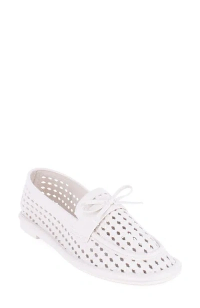 Tahari Maple Cutout Loafer In Natural