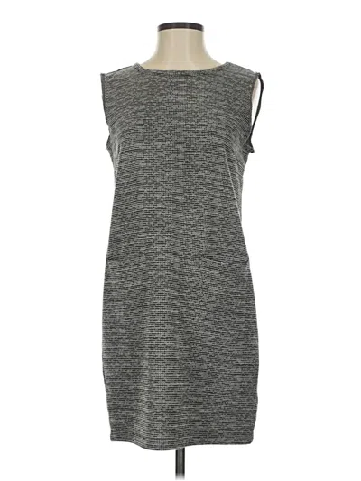 Pre-owned Tahari Sleeveless T-shirt In Gray