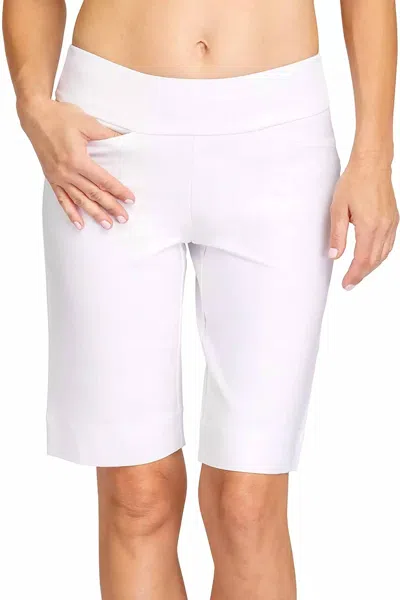 Tail Mulligan Golf Short In Chalk In White
