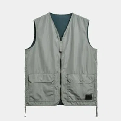 Taion Military Reversible V-neck Vest In Green