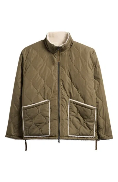 Taion Quilted 800 Fill Power Down Jacket In Green