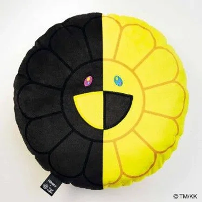 Pre-owned Takashi Murakami X Hikaru Flower Cushion W/ Smart Magazine