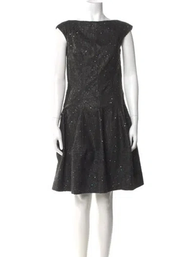 Pre-owned Talbot Runhof Bateau Neckline Knee-length Dress In Multi