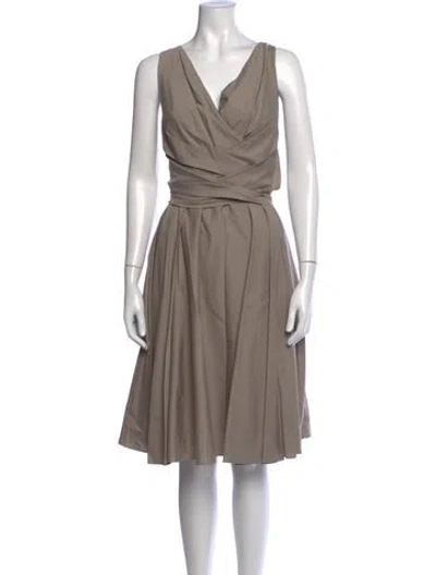 Pre-owned Talbot Runhof V-neck Knee-length Dress In Neutrals