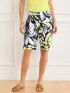 Talbots Plus Petite - Perfect Shorts - Expressive Palms - 10.5” - Ink/lime Citron - 18
