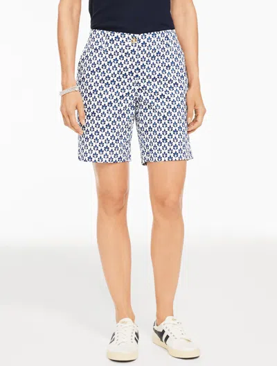 Talbots Plus Petite - Relaxed Chino Shorts - Graphic Leaves - White/ink - 22  In Multi