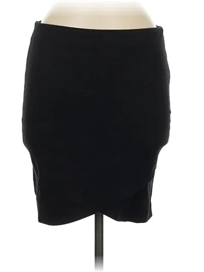 Pre-owned Talula Casual Skirt In Black