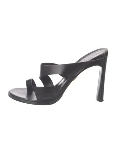 Pre-owned Tamara Mellon Leather Slides In Black