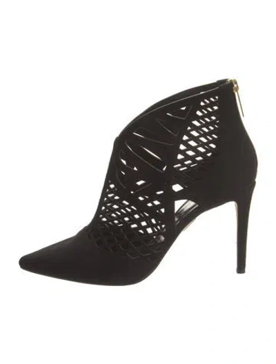 Pre-owned Tamara Mellon Suede Lace Pattern Pumps In Black