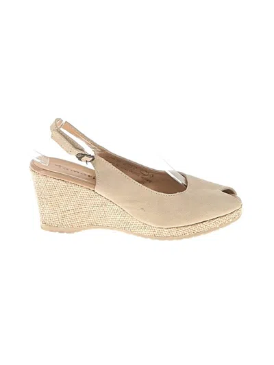 Pre-owned Tamaris Wedges In Tan