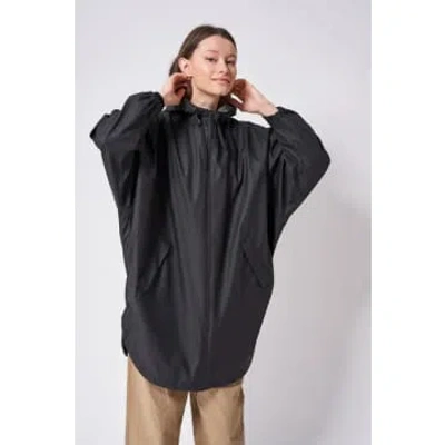 Tanta Rainwear Sky Raincoat In Black