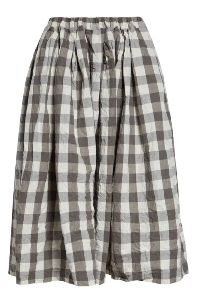 Tao Comme Des Garçons Gingham Crinkled Cotton & Linen Midi Skirt In Gray