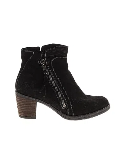 Pre-owned Taos Ankle Boots In Black
