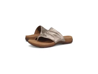 Taos Footwear Gift 2 Women's Shoes Champagne: 7 M, Leather