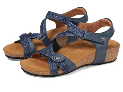 Taos Footwear Trulie In Blue