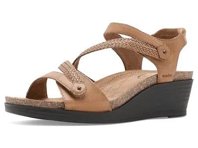 Taos Footwear Zecret Women's Wedge Shoes Caramel: 9 M In Brown