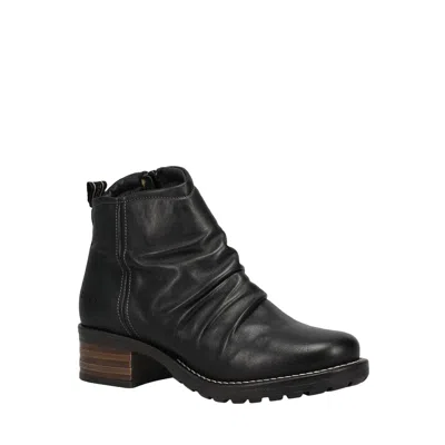 Taos Ravelle Side-zip Ankle Boot In Black