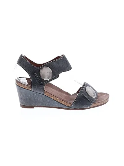 Pre-owned Taos Wedges In Gray