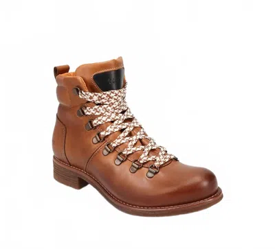 Taos Women's Alpine Boots In Camel In Brown