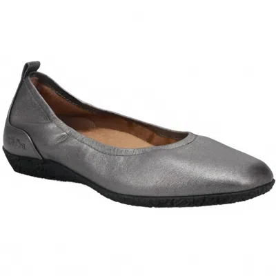 Taos Women's Chit Chat Shoes In Pewter In Gray