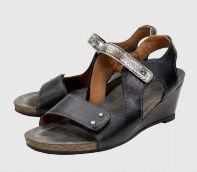 Taos Women's Chrissy Wedge In Black