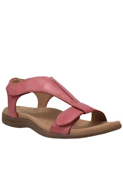 Taos Women's The Show Leather Sandal In Warm Red In Pink
