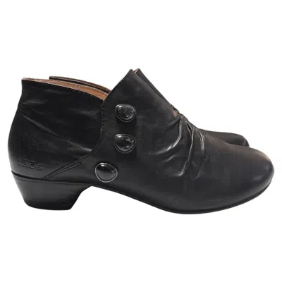 Taos Women's Three Step Ankle Boots In Black