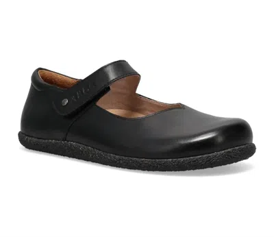 Taos Women's Ultimate Mary Jane Flats In Black