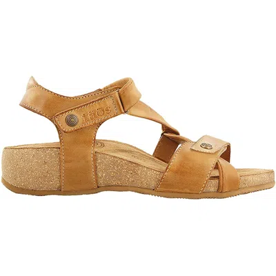 Taos Women's Universe Backstrap Sandals In Camel In Brown