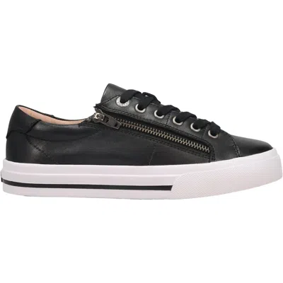 Taos Women's Z Soul Lux Leather Sneaker In Black Leather