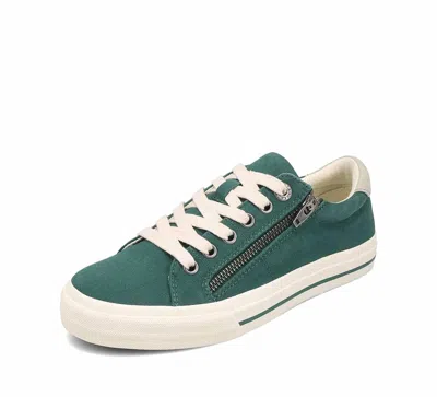 Taos Women's Z Soul Sneaker In Clover/mist Distressed In Green