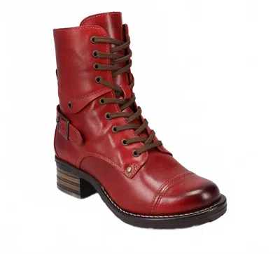 Taos Womens Crave Boot In Classic Red