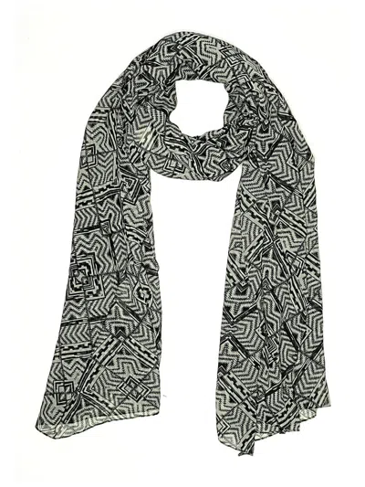 Pre-owned Target Scarf In Black