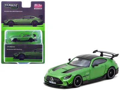 Tarmac Works Mercedes-benz Amg Gt Black Series Green Metallic With Black Top And Hood Stripes "global64" Series 1
