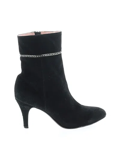 Pre-owned Taryn Rose Ankle Boots In Black