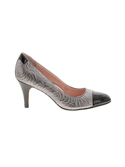 Pre-owned Taryn Rose Heels In Gray