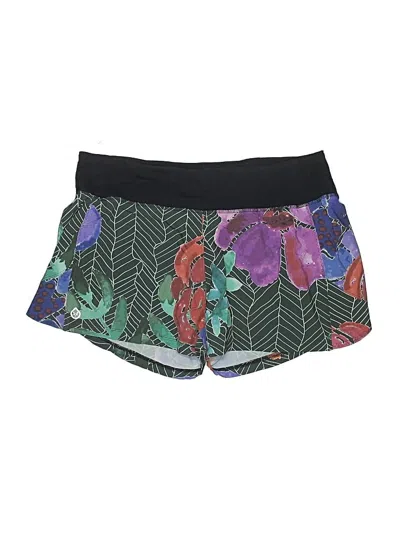 Pre-owned Tasc Shorts In Green