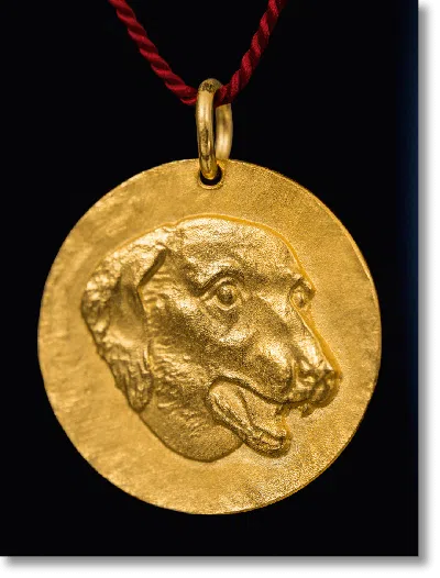Taschen Ai Weiwei. Zodiac Charm ‘dog' In Brown
