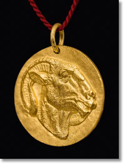 Taschen Ai Weiwei. Zodiac Charm ‘ram' In Black