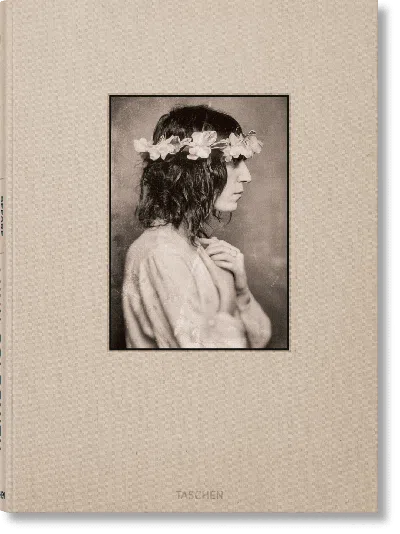 Taschen Lynn Goldsmith. Patti Smith. Before Easter After In Neutral