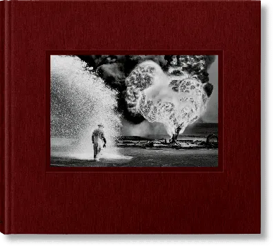 Taschen Sebastião Salgado. Kuwait. A Desert On Fire In Gold