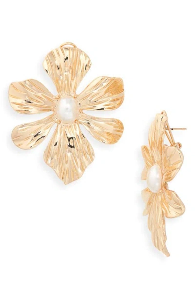 Tasha Imitation Pearl Flower Stud Earrings In Gold