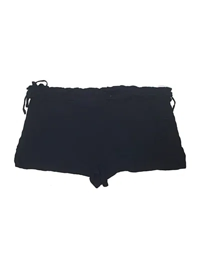 Tavik Shorts In Black